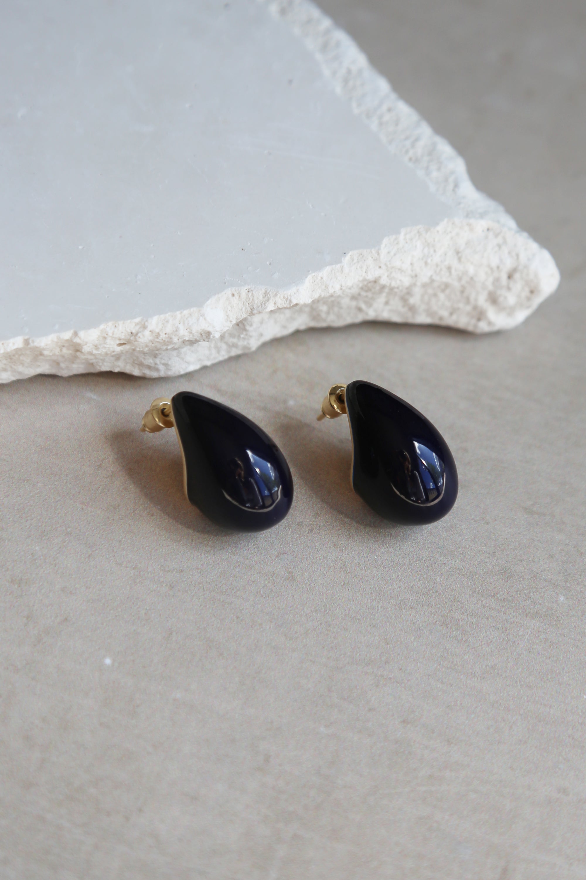 Hush Earrings Black Enamel