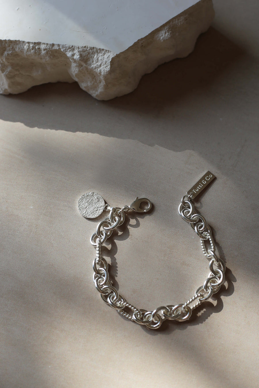 CREST BRACELET SILVER