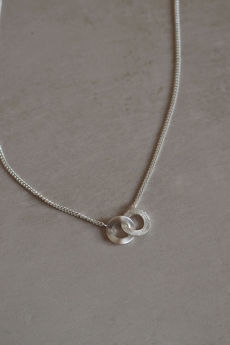 UNITY NECKLACE SILVER